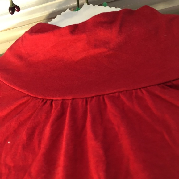 Red turtle neck - Picture 4 of 8